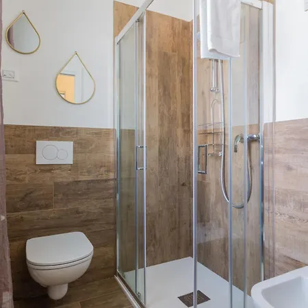 • Di Garda Piscina, Parcheggio Apartment Lazise